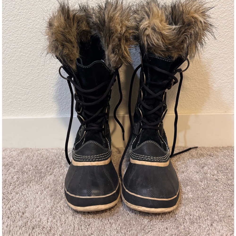 Sorel Black and Tan Fur-Lined Winter Boots